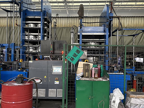 重工車輪胎橡膠控溫橡膠輪胎油加熱器——應(yīng)用案例