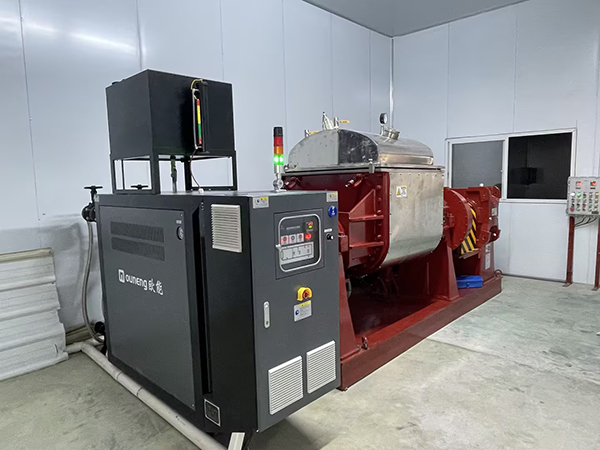 汽車安全氣囊脂類物料攪拌罐模溫機(jī)——應(yīng)用案例